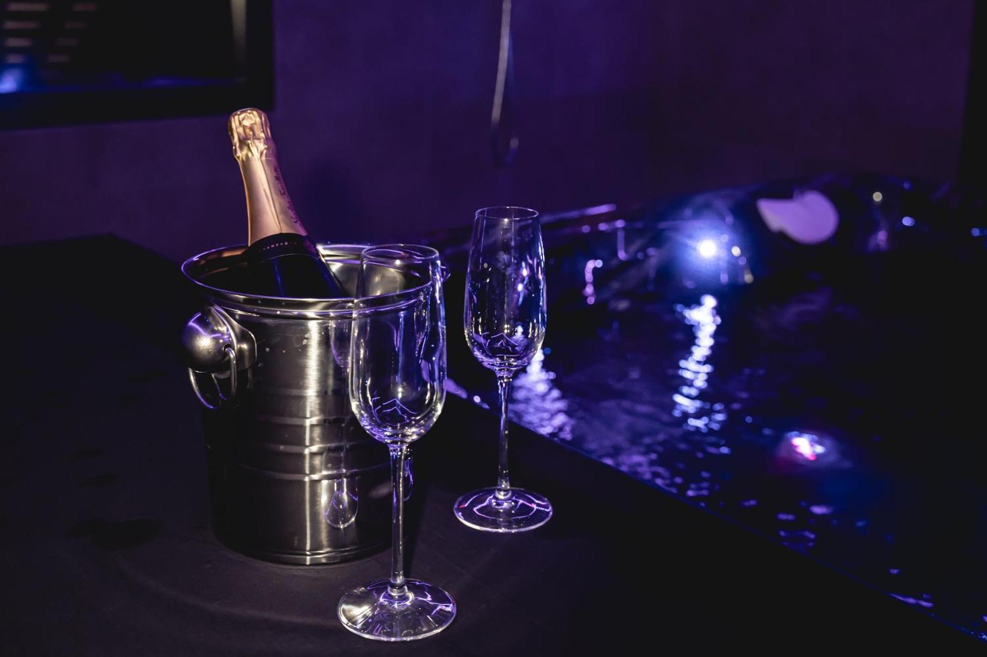 Espace Evasions Loft Love Love Room Toulouse Bagian luar foto